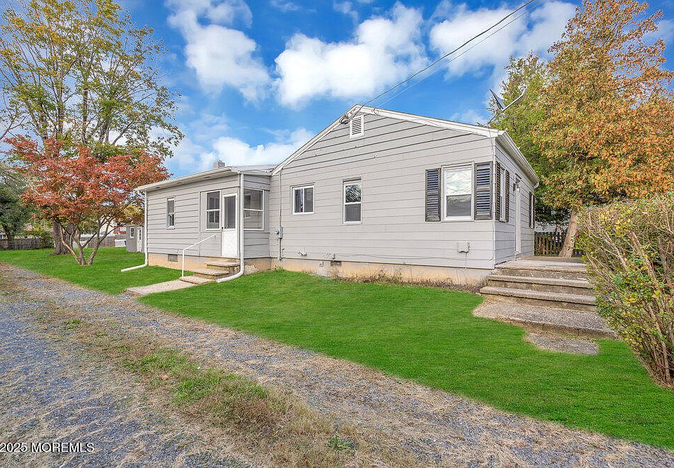 1st image of 14 Mapletree Road