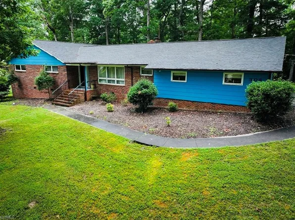 308 Jackson Rd, Mount Airy, NC 27030