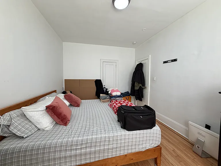 38 Duncan Ave #4 — Photo 16