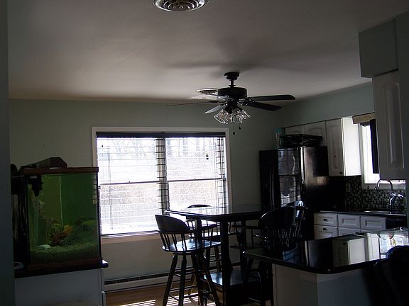 4th image of 202 School Ln