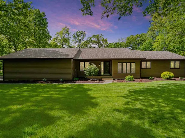 1445 Butternut Ln NE, Swisher, IA 52338