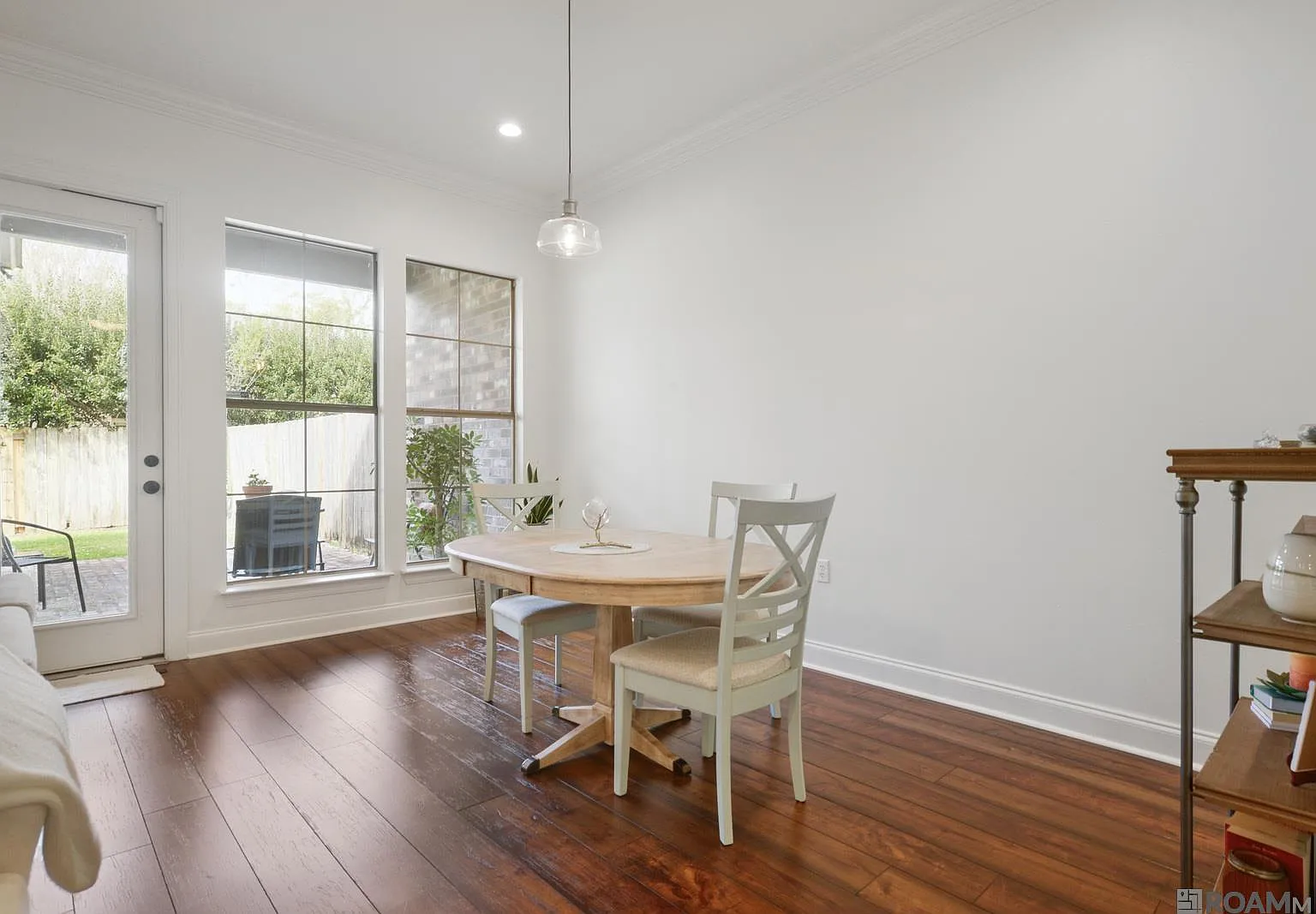 3 bed, 1718 sqft, $2,175 — Photo 4