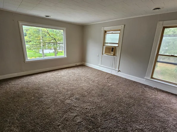 319 W Washington St #319.5, Greenville, MI 48838