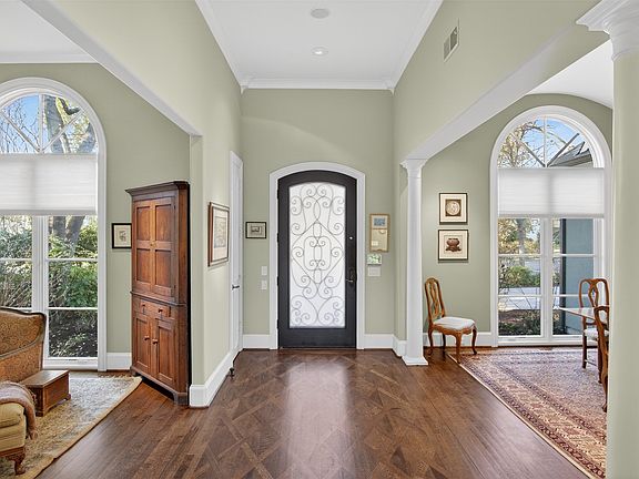 5th image of 6122 Meadow Rd