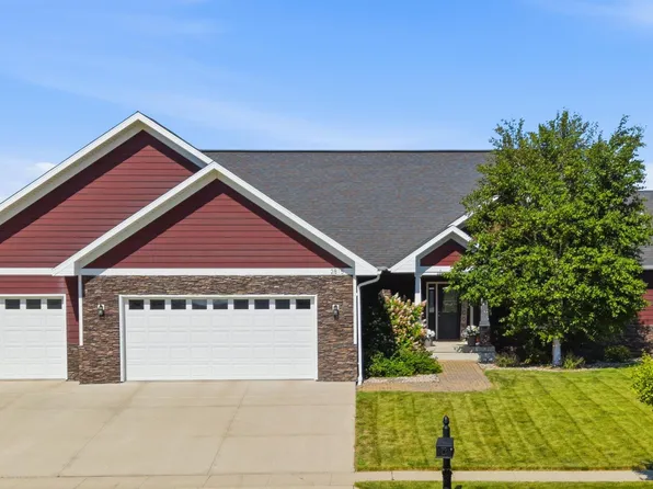 2815 Water View Dr, Aberdeen City, SD 57401