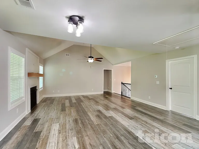 492 Woodtrace Dr — Photo 3