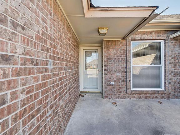 5th image of 12925 Cloverleaf Ln