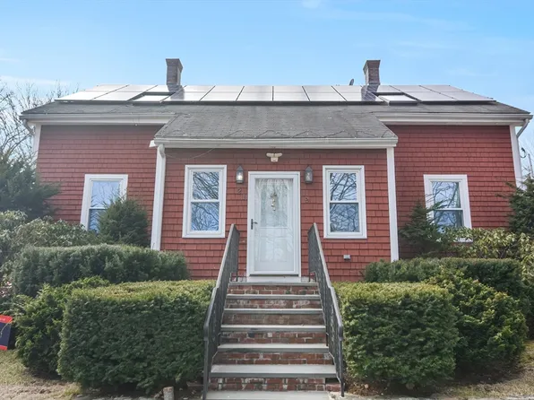 19-21 Cemetery St, Hopedale, MA 01747