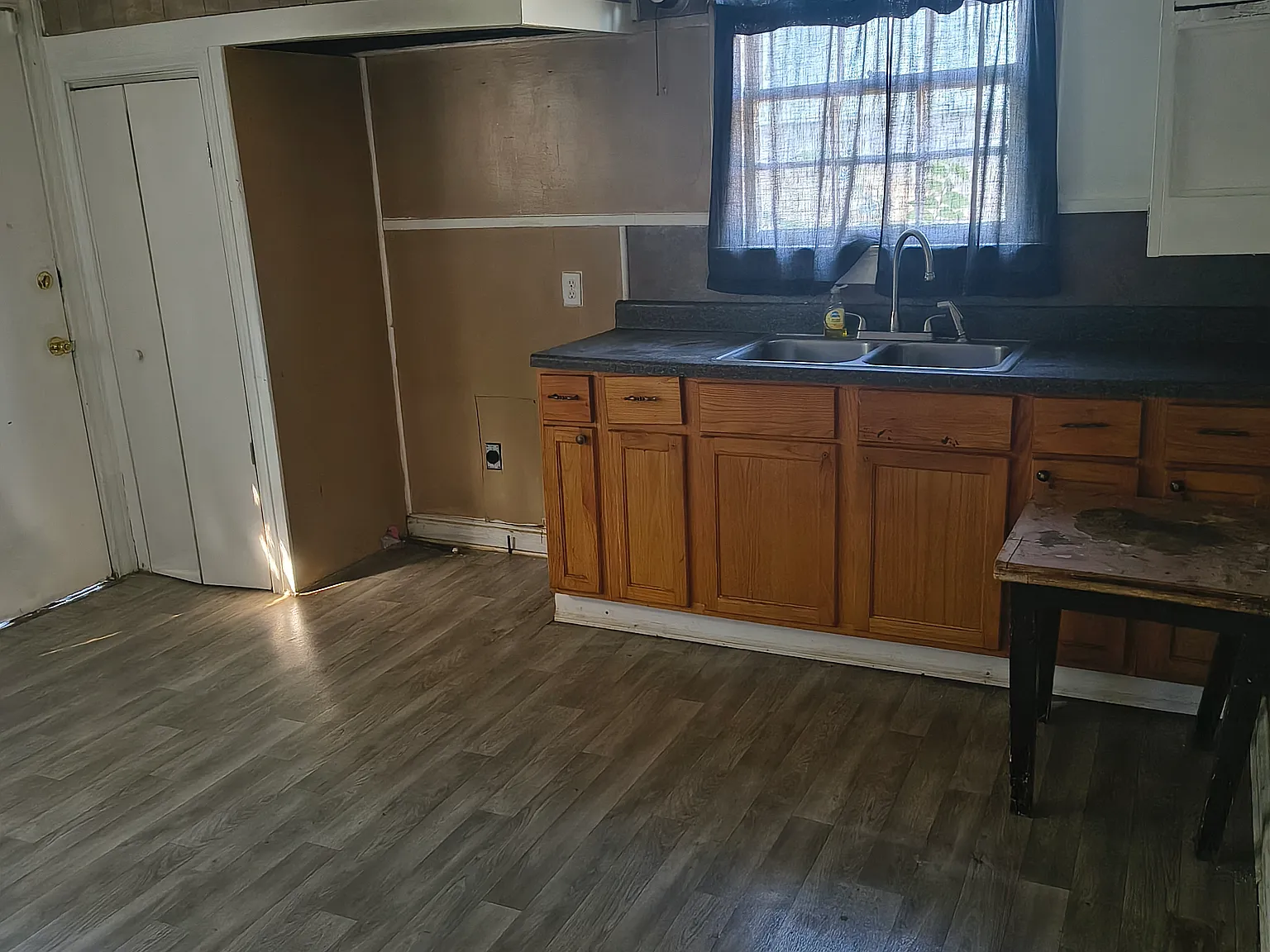 3 bed, 1269 sqft, $1,000 — Photo 3