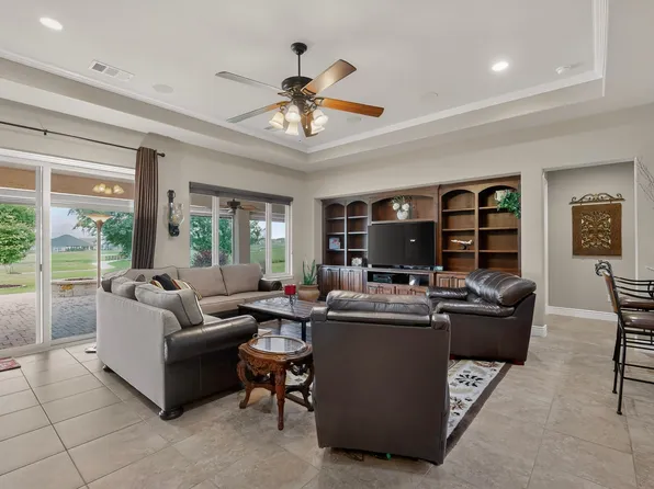 9524 Crestview Dr, Denton, TX 76207