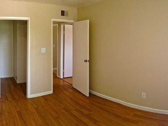 5th image of 994 W Calle De Cielo APT 4