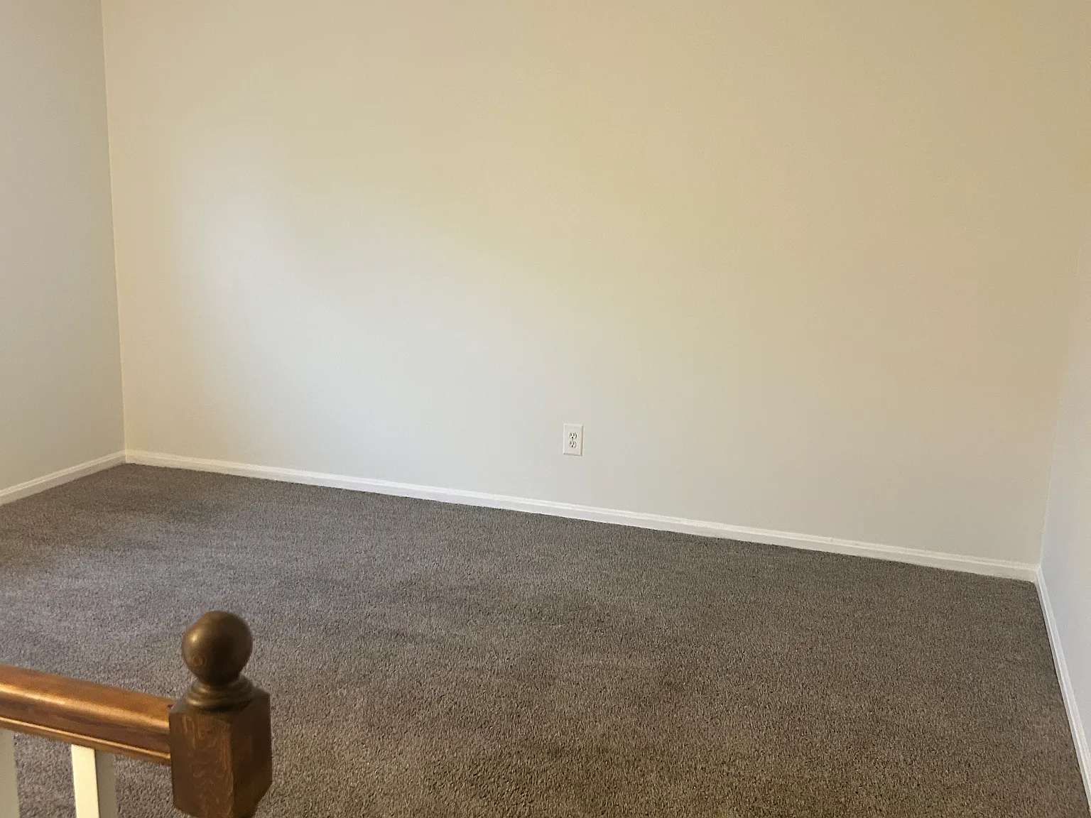 3 bed, 820 sqft, $3,300 — Photo 3