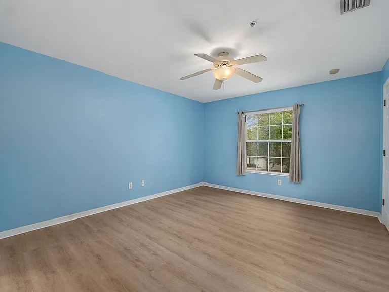 4215 SW 31st Dr #204 — Photo 17