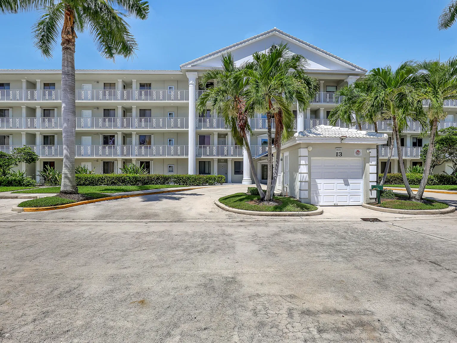 2 bed, 2.0 bath, 1437 sqft, $2,000 — Photo 1