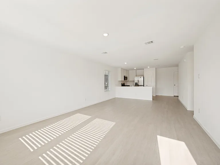2031 Stable Ln — Photo 12