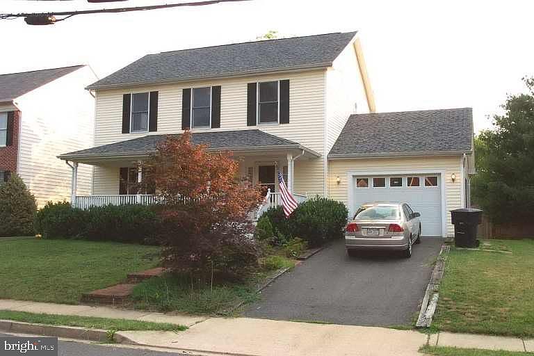 1st image of 746 N Buchanan St