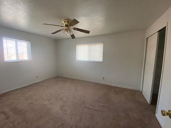 5th image of 23984 Banbury Cir APT 1