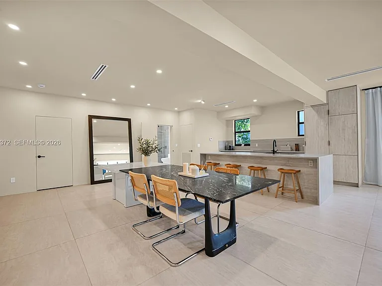 4721 NW 6th Ave — Photo 17