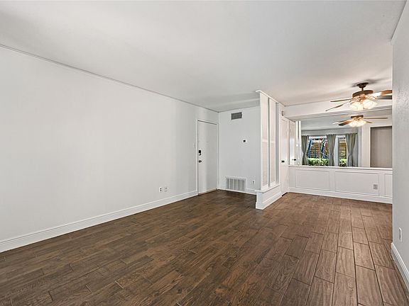 3rd image of 800 Post Oak Blvd APT 73