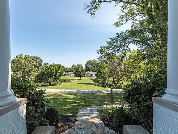 4th image of 25 Parkway Dr