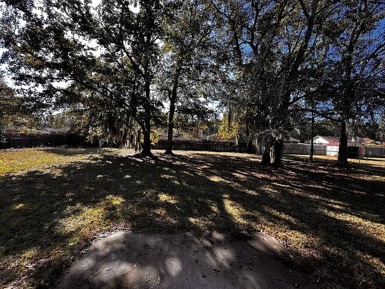160 Waters Ave — Photo 17