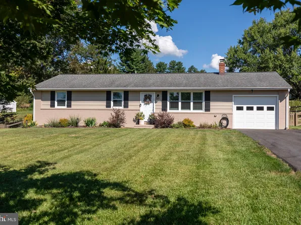 2324 Pin Oak Dr, Finksburg, MD 21048