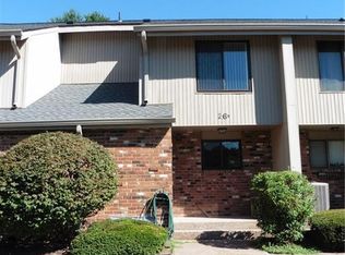 26 Amato Dr APT B, South Windsor, CT 06074