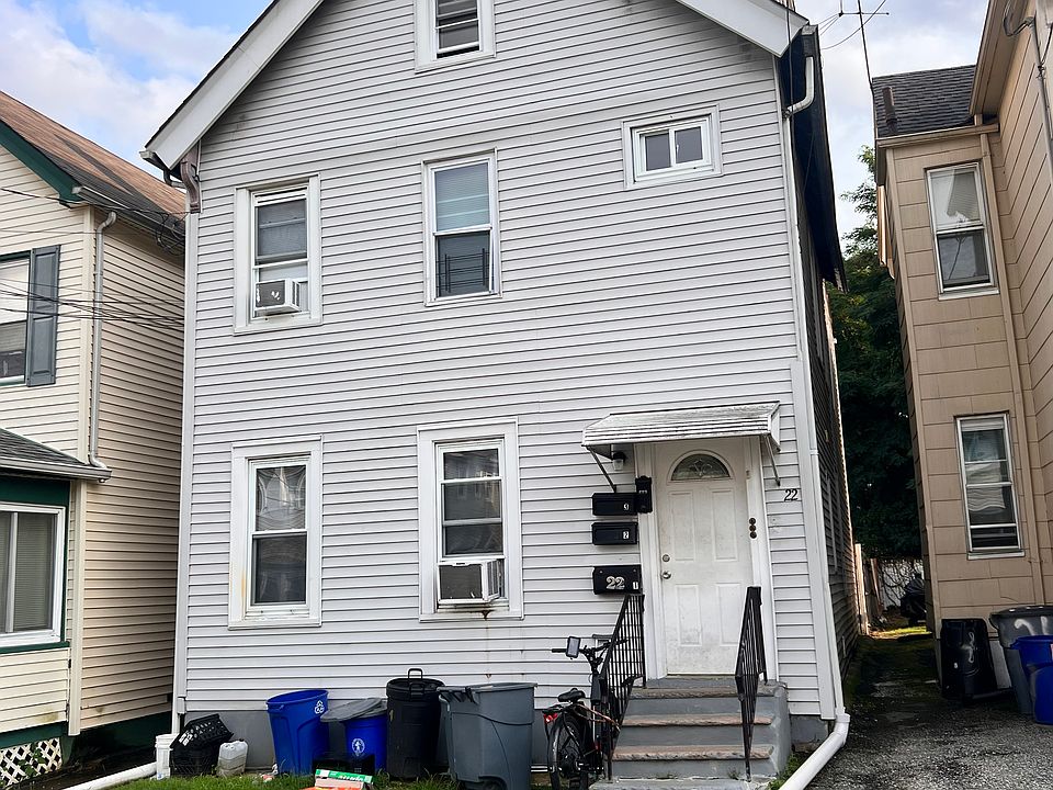 1st image of 22 Llewellyn Ave #3