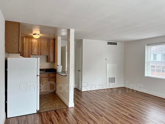 4th image of 732 Scotland St Unit 5-05