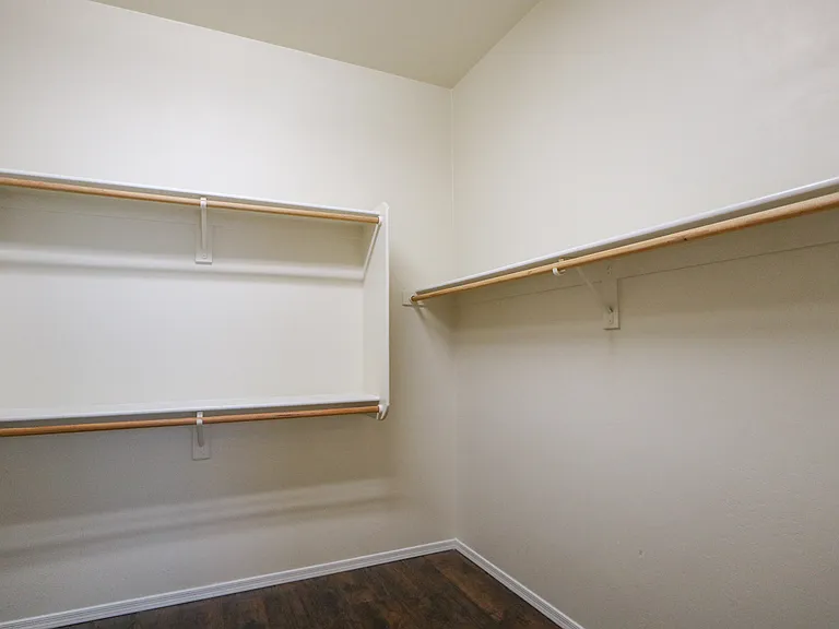1022 W Blue Crest Dr — Photo 10