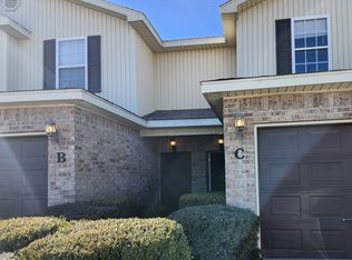2104 Azlin Pl APT C, Siloam Springs, AR 72761