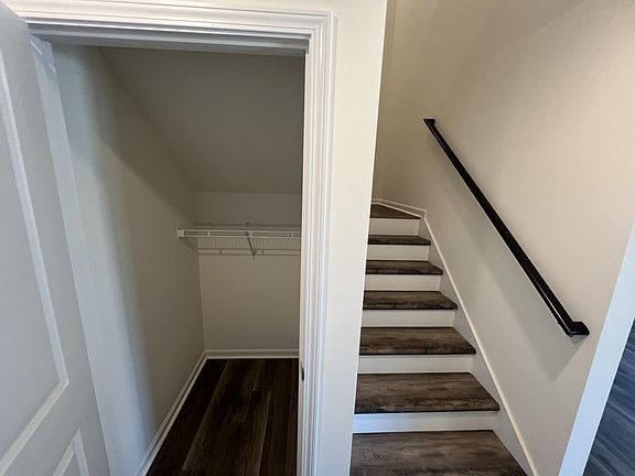 4th image of 7731 Mockingbird Dr #42