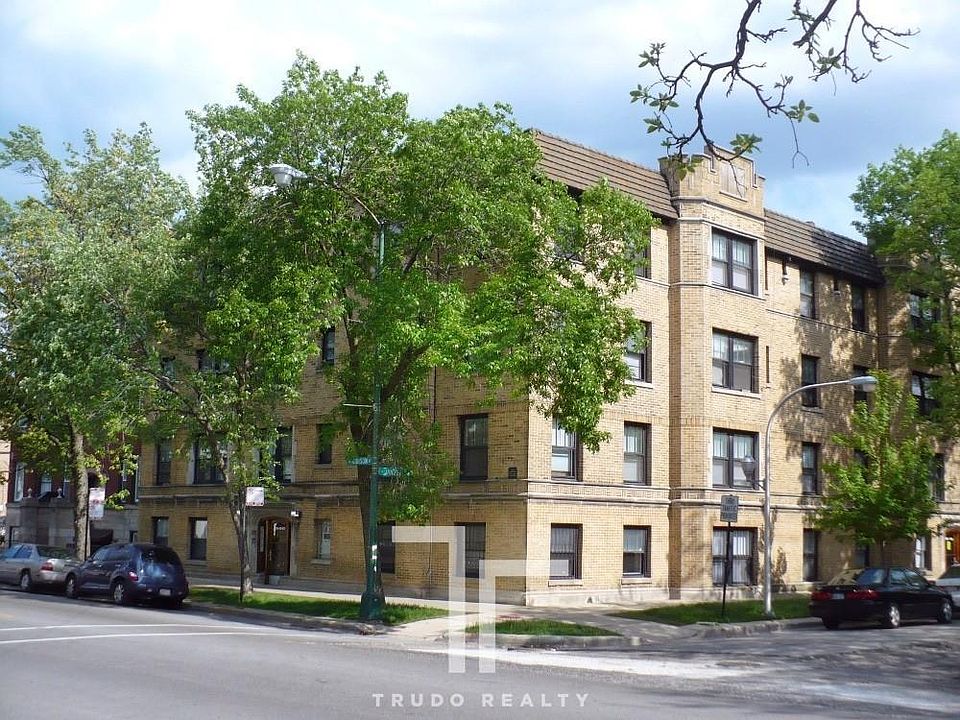 1st image of 3549 N Janssen Ave #2