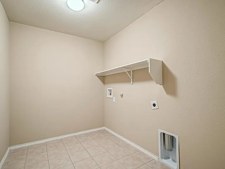 120 Abelia Dr — Photo 5
