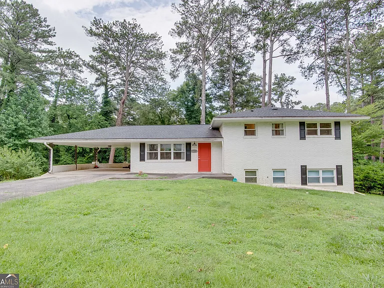 2752 Arrowood Dr #UPSTAIRS — Photo 1
