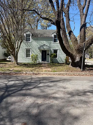 100 S Woodlawn Ave Photo 1