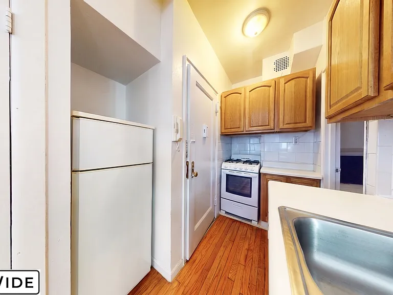 1322 2nd Ave #3A — Photo 3