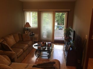 10 Arc Pl, Staten Island, NY 10306