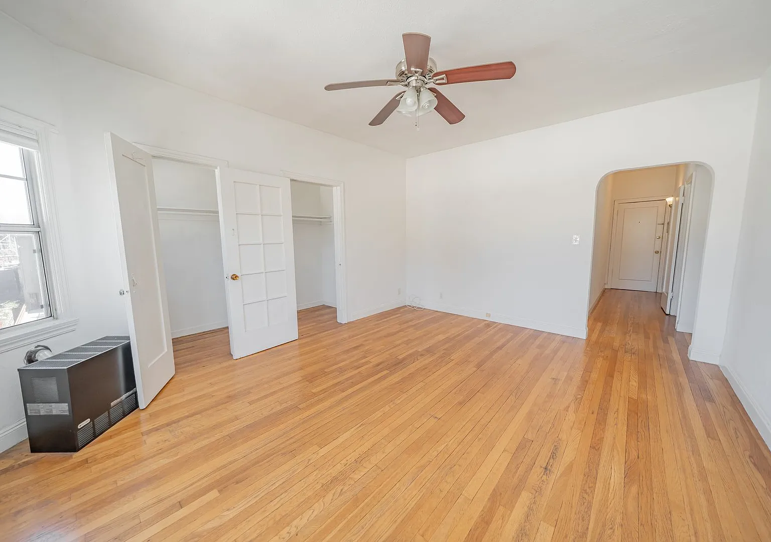 544 37th Street — Photo 3