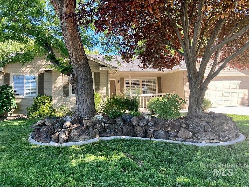 1st image of 617 Spruce Creek Dr