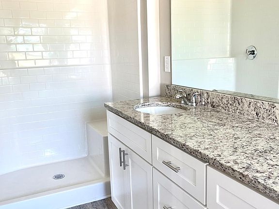 2nd image of 245 Dove Pl