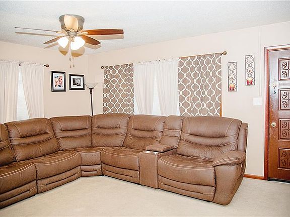 5th image of 513 SW Westview Dr