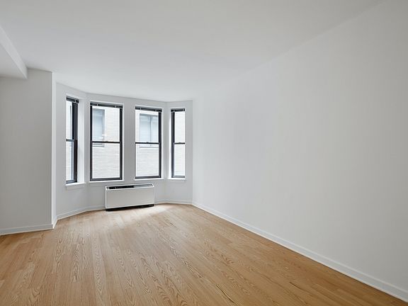 4th image of 37 Wall St APT 19F