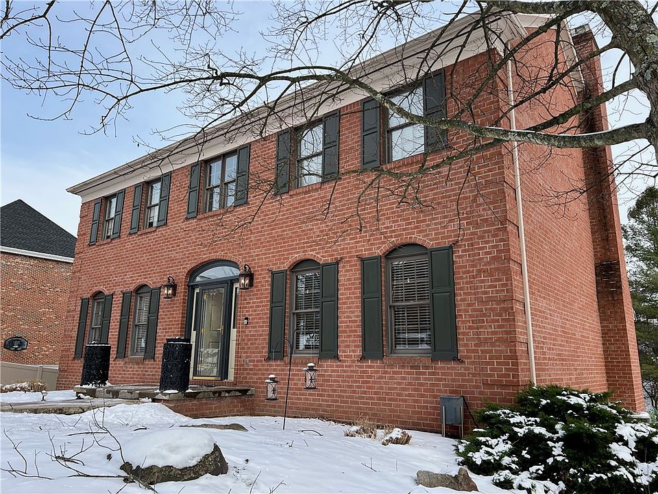 2nd image of 186 Hickory Heights Dr
