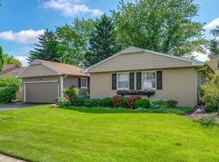 720 Indian Spring Ln, Buffalo Grove, IL 60089