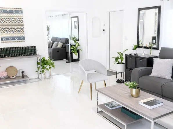 1001 NE 10th St, Hallandale, FL