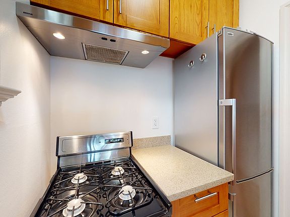 5th image of 1420 Taylor St #6