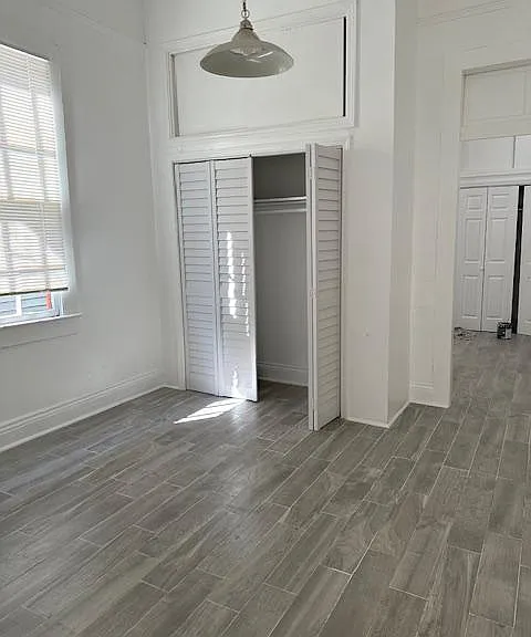 2413 3rd St — Photo 1