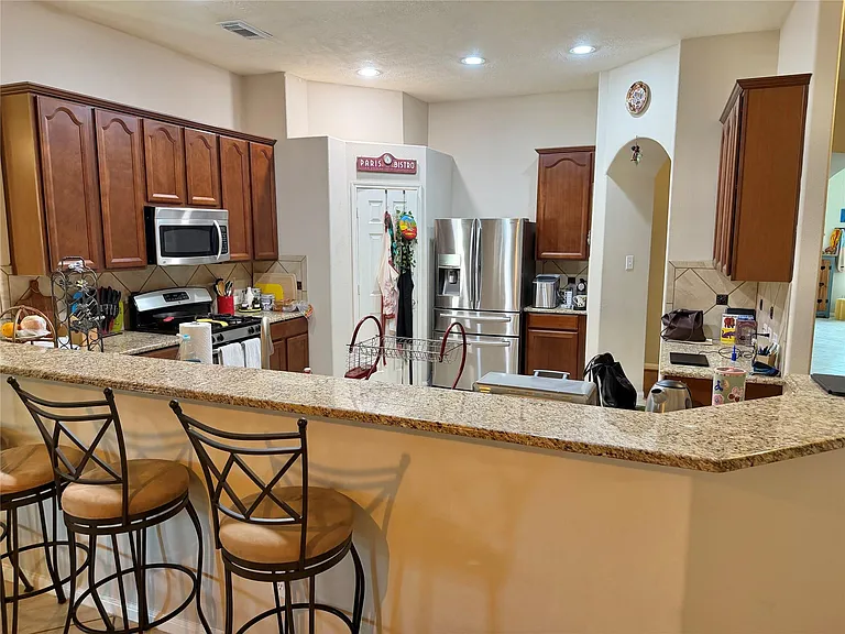 1907 Tavish Ln — Photo 4