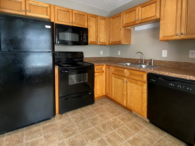 541B Patriot Park Ct — Photo 4